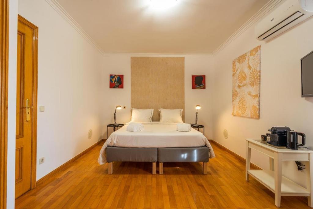 Kubata Hill Hotel Parede Ngoại thất bức ảnh