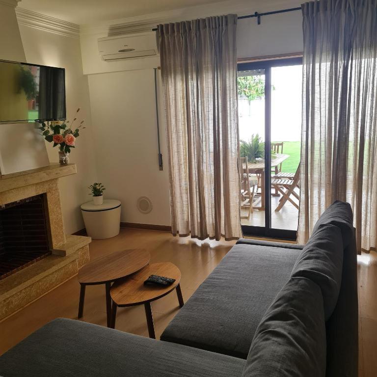 Kubata Hill Hotel Parede Ngoại thất bức ảnh