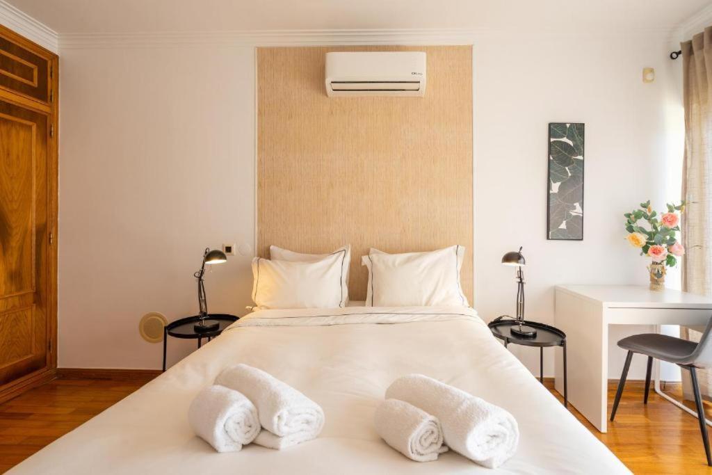 Kubata Hill Hotel Parede Ngoại thất bức ảnh