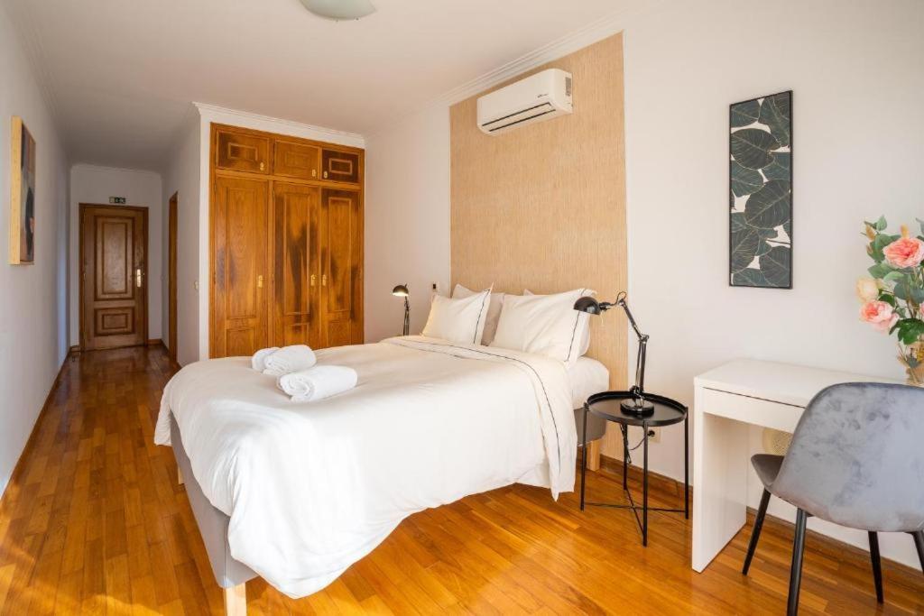 Kubata Hill Hotel Parede Ngoại thất bức ảnh